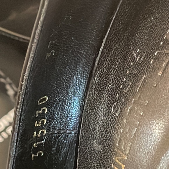 Saint Laurent black high heel pumps in size 7.5 excellent condition - Picture 2 of 6